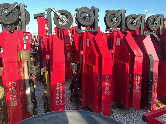 Quantity of (2) Mahindra 5 SD SP 5 ft 3-Point Hitch Rotary Cutters (Unused) Quantity of (2) Mahindra 5 SD SP 5 ft 3-Point Hitch Rotary Cutters (Unused)