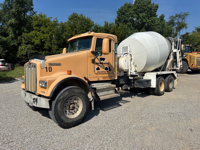 2007 Kenworth W900 8x4 Mixer Truck 2007 Kenworth W900 8x4 Mixer Truck