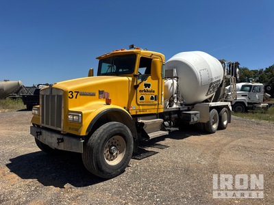 2004 Kenworth W900B 6x4 Mixer Truck