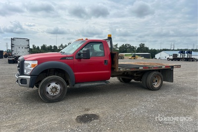 2013 Ford F-550 XL 4x2 Flatbed Truck