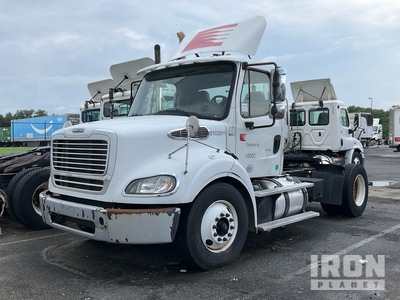 2015 Freightliner M2112 4x2 S/A Day Cab Truck Tractor