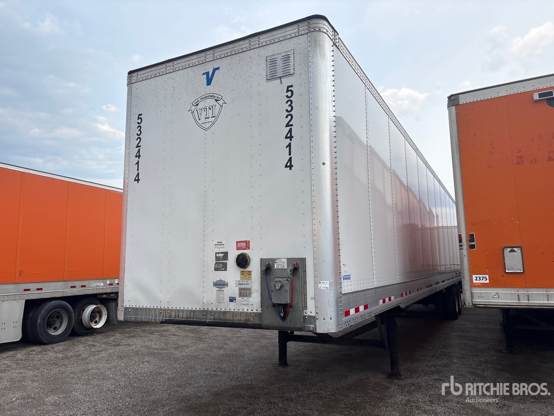 2023 Vanguard VXP 53 ft x 96 in T/A Van Trailer