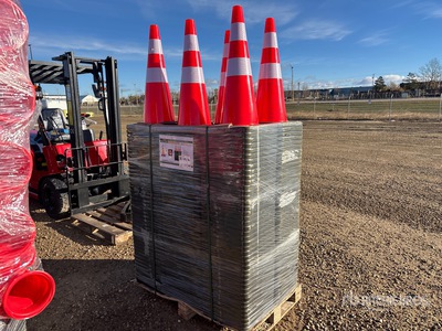 Quantity of (250) 2026 STARVOX TC-250P 28 in PVC Safety Highway Cones (Unused)
