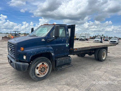 2005 Chevrolet C6500 4x2 Camion à Plateau