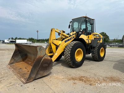 2015 Komatsu WA200-7 Pala Cargadora