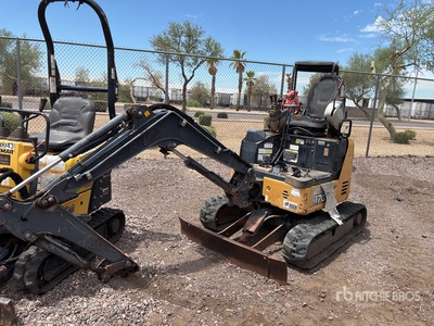 2016 John Deere 17G Mini Excavator
