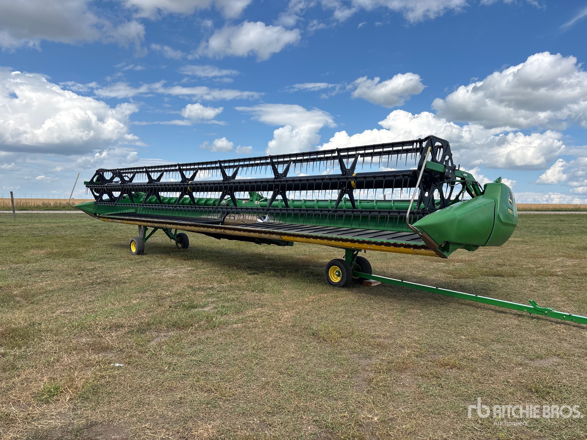 2014 John Deere 635D 35 ft Draper Combine Header