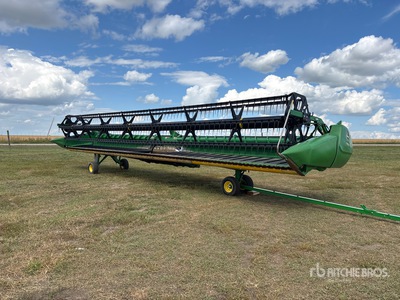 2014 John Deere 635D 35 ft Draper Combine Header