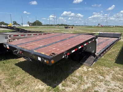 2015 XL Specialized XL70 35 ton T/A Removable Gooseneck Lowboy Trailer