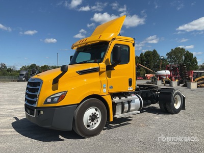 2020 Freightliner Cascadia 126 4x2 تراكتور شاحنة (أحادي المحور)