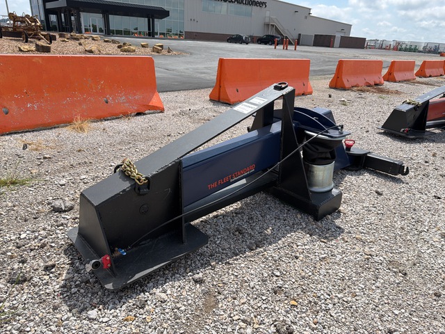 Fleet Standard Model 7 Pneumatic Fifth Wheel Wrecker Attachment (Unused)