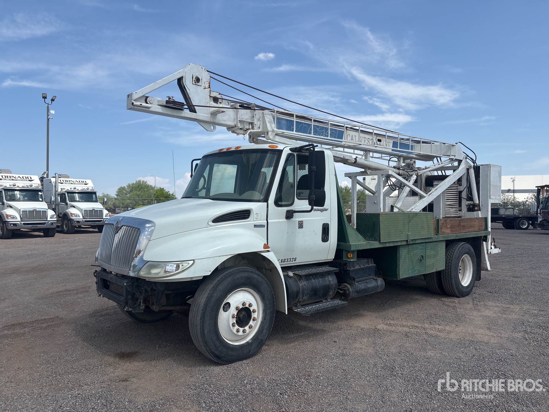 2008 International 4300 4x2 Rig-Up Truck