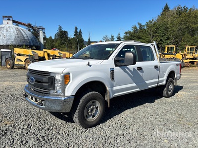 2017 Ford F-350 XL 4x4 Crew Cab Pick-up