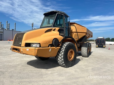 2007 Case 330B Tombereau  (Inoperable)