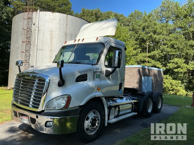 2013 Freightliner CA113 6x4 T/A Day Cab Truck Tractor