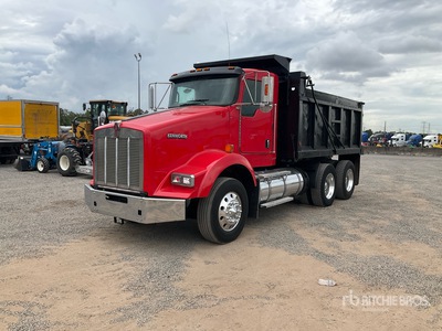 2011 Kenworth T800 T/A Camión dumper