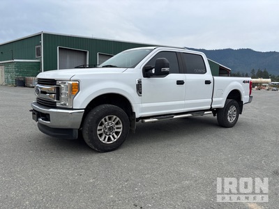 2017 Ford F-250 STX 4x4 Crew Cab Pickup