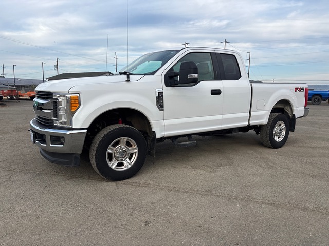 2017 Ford F-250 XLT 4x4 Extended Cab Pickup 2017 Ford F-250 XLT 4x4 Extended Cab Pickup