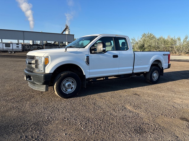 2017 Ford F-250 XL 4x4 Extended Cab Pickup 2017 Ford F-250 XL 4x4 Extended Cab Pickup