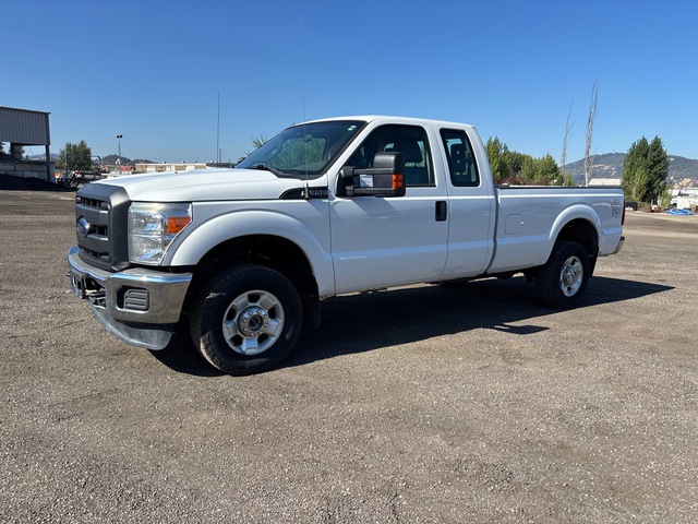 2015 Ford F-350 XL 4x4 Extended Cab Pickup 2015 Ford F-350 XL 4x4 Extended Cab Pickup