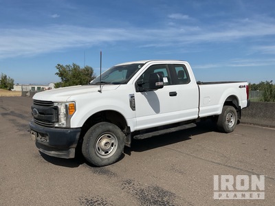2017 Ford F-250 Super Duty XL 4x4 Extended Cab Pickup