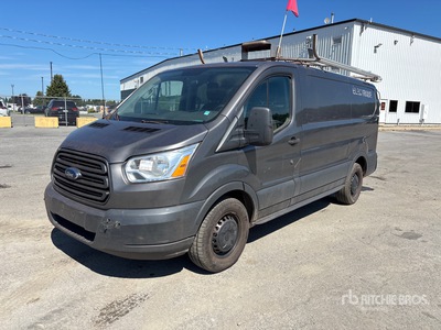 2015 Ford Transit 150 Samochód dostawczy Cargo