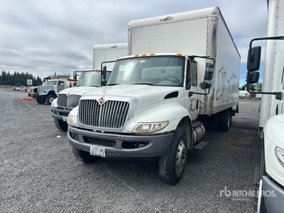 2018 International 4300 4x2 Camion fourgon (Inoperable)