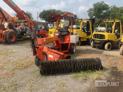 2022 Laymor SM300 Self-Propelled Broom