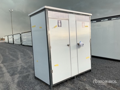 2026 SKLP HF2 6 ft 10 in x 3 ft 7 in 2 Person Baño Portatil (Sin Usar) / Toilettes portatives (Unused)