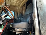 Cab with Seats/armrests