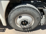 Underbody with Right Steer Tire