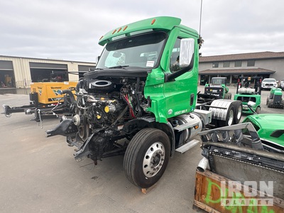 2022 FREIGHTLNR CASCADIA Cabeza Tractora Cabina Corta