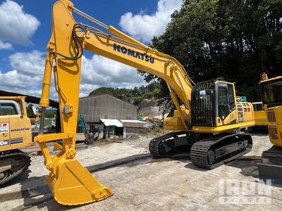2018 Komatsu PC210-11 Tracked Excavator