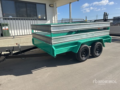2022 Trailers Ultima Livestock Trailer