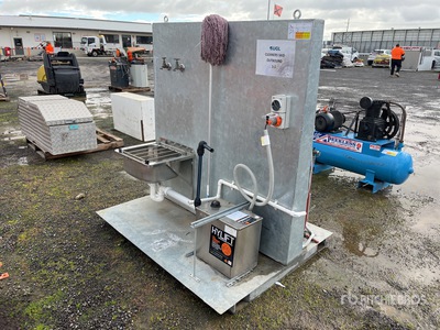 Wash Station Divers