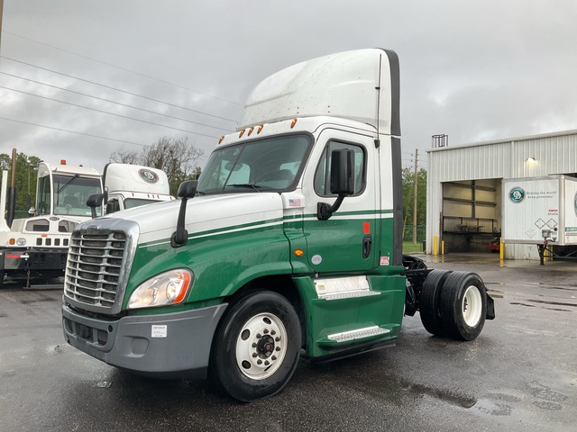 2018 Freightliner Cascadia 125 4x2 S/A Day Cab Truck Tractor