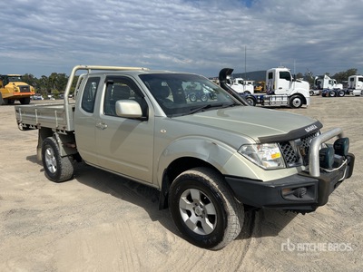 2011 Nissan Navara 4x4 Extended Cab Pickup