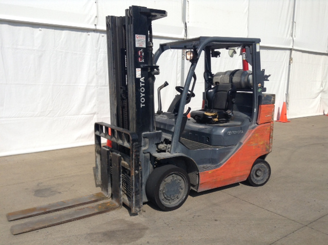 2014 Toyota 8FGC35U-BCS Cushion Tire Forklift