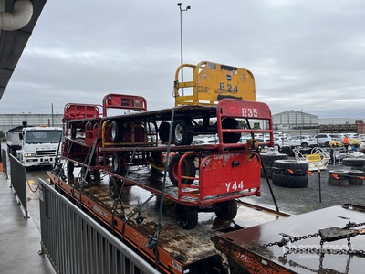Quantity of (3) Carrello Portabagagli