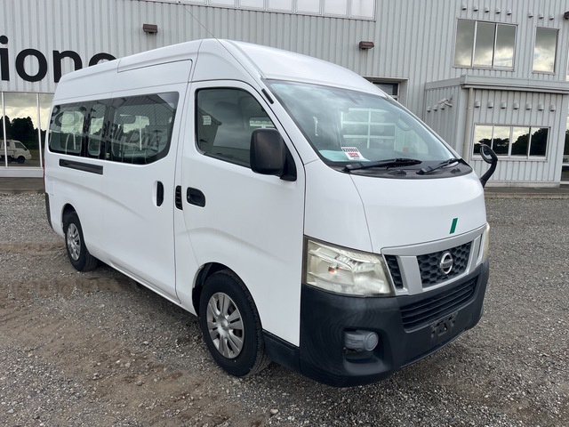 2013 年 Nissan NV350 Caravan Passenger Van