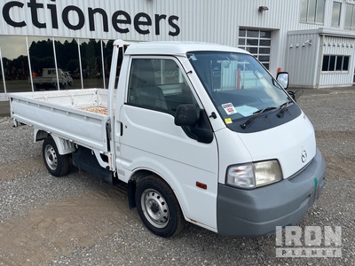 2015 年 Mazda BONGO 4x2 Table Top Truck