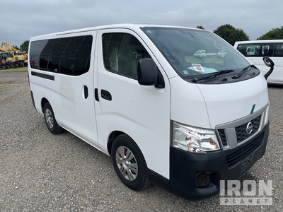 2015 Nissan Caravan 乗客用バン
