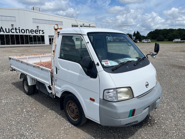 2008 年 Nissan VANETTE 4x2 Table Top Truck
