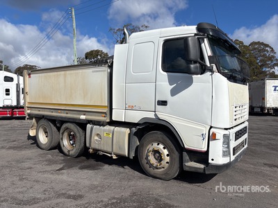 2003 Volvo FH12 6x4 3-Achs Kipper-Lkw
