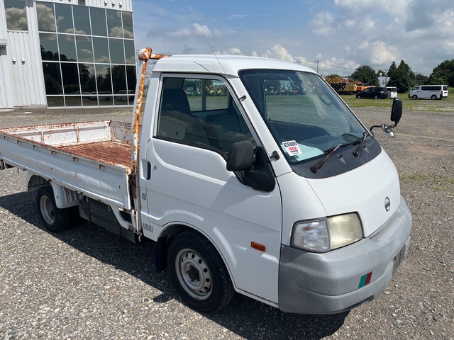 2008 年 Nissan VANETTE 4x2 Table Top Truck