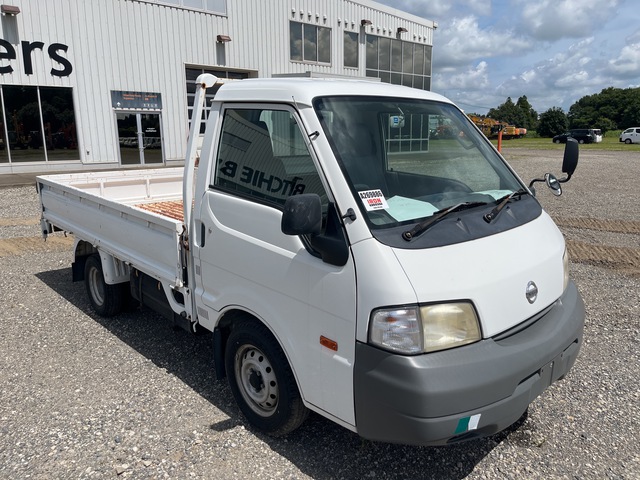 2010 年 Nissan VANETTE 4x2 Table Top Truck