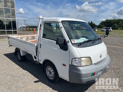 2010 Nissan VANETTE 4x2 شاحنة مسطحة