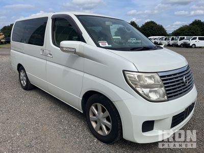 2009 Nissan Elgrand Minivan