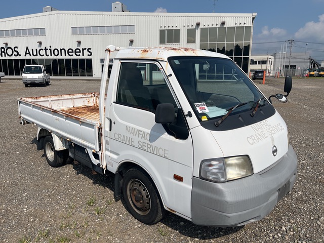 2007 年 Nissan VANETTE 4x2 Table Top Truck