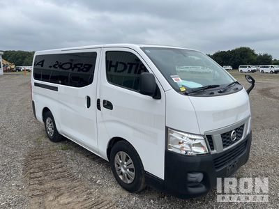 2015 Nissan Caravan 乗客用バン